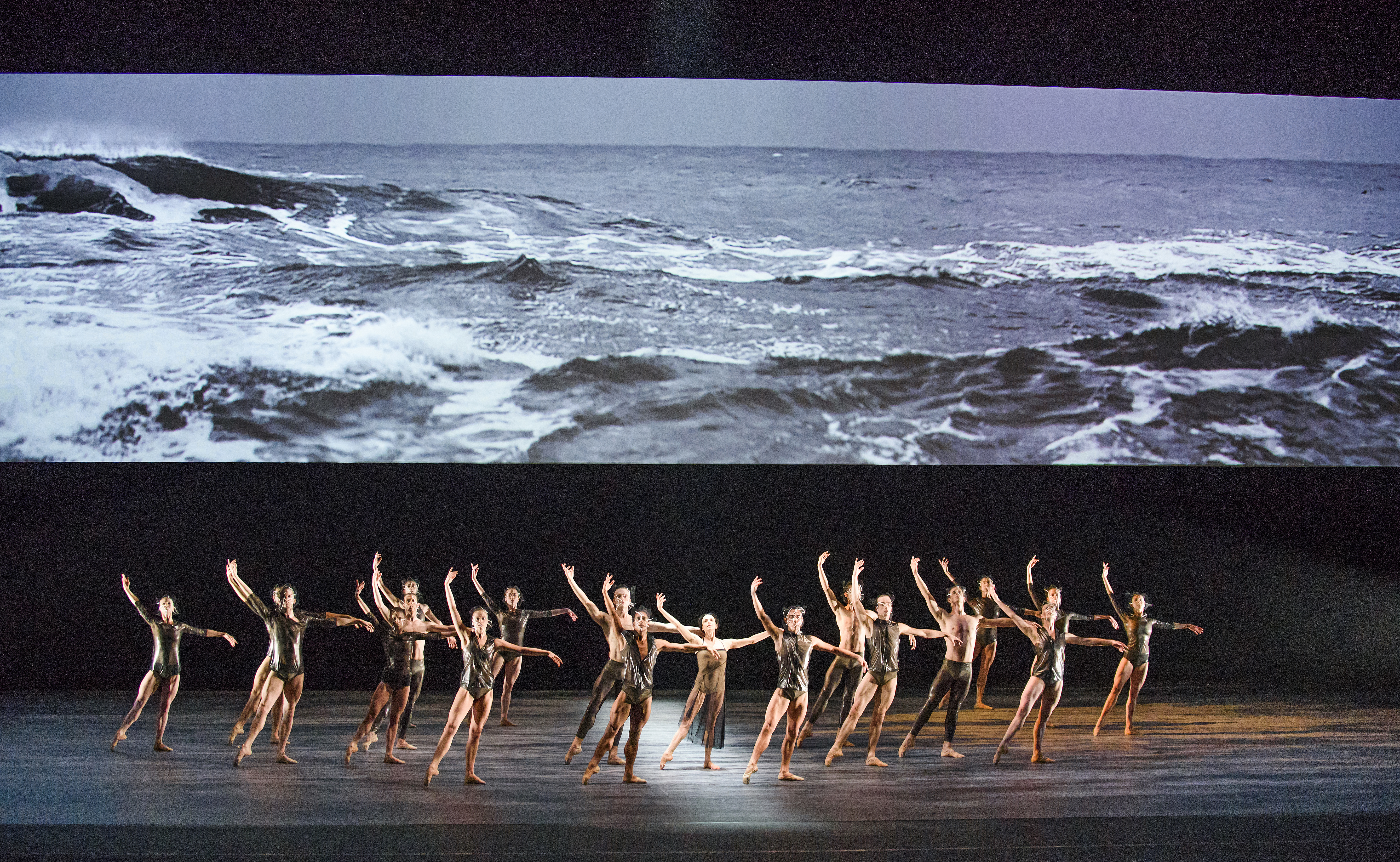 Wide images showing a scene from Part 2 of Woolf Works the World Premiere by Wayne McGregor and The Royal Ballet @ Royal Opera House. (Opening 11-05-15) ©Tristram Kenton 05/15 (3 Raveley Street, LONDON NW5 2HX TEL 0207 267 5550 Mob 07973 617 355)email: tristram@tristramkenton.com